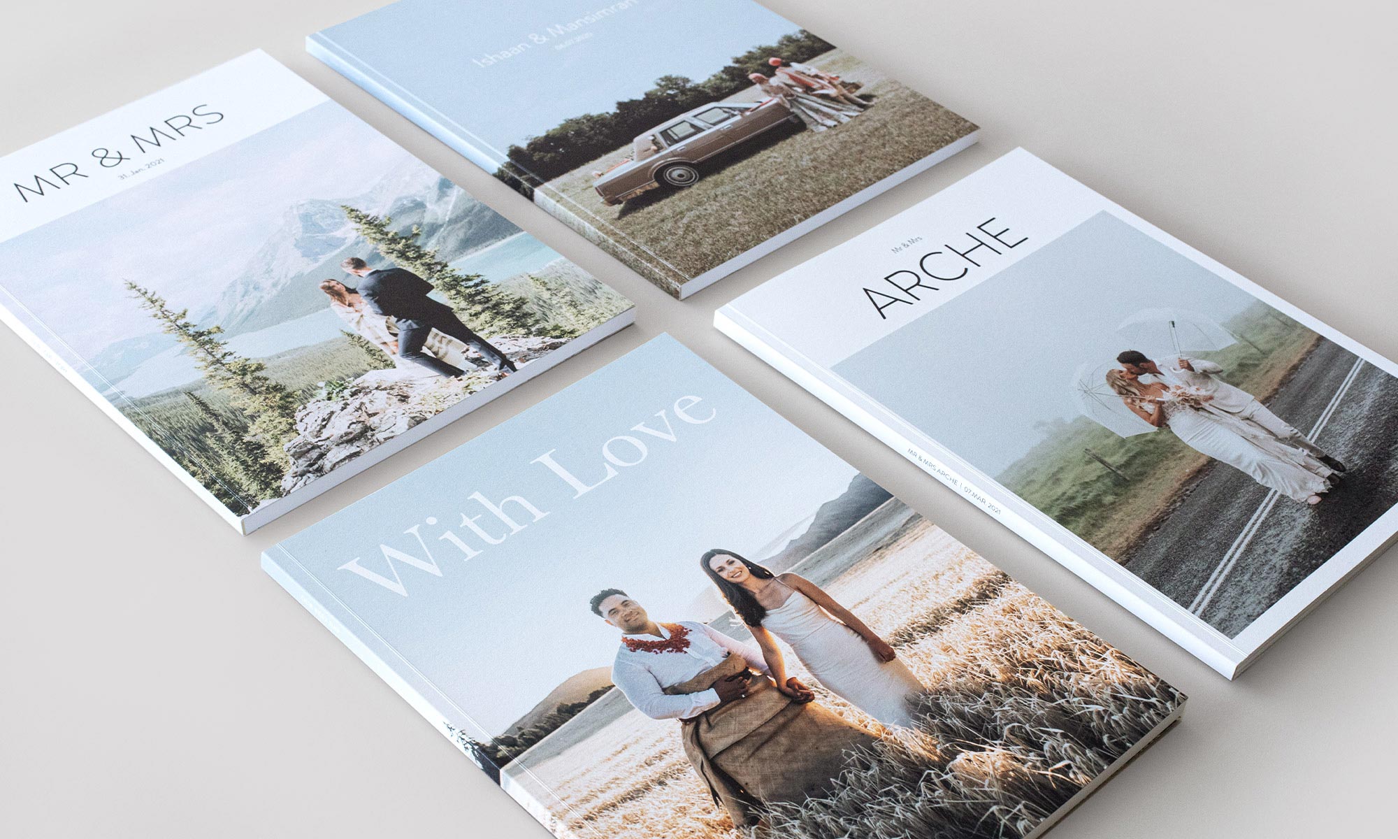 Quattro riviste di matrimonio MILK in formato piatto (chiuso).