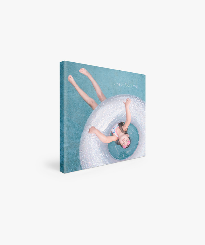 Produktbild für mittelgroßes, quadratisches Softcover-Fotobuch.