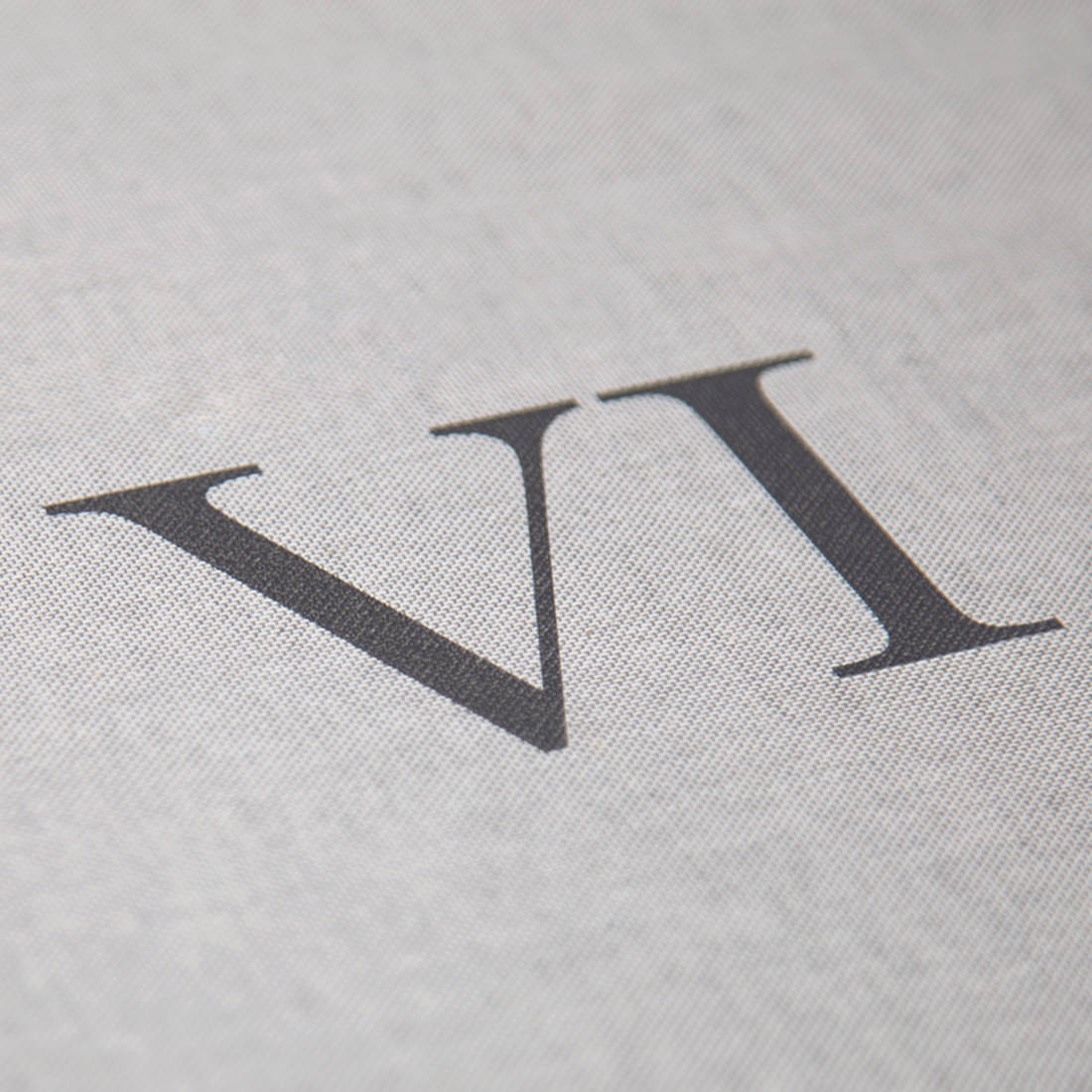 Detalle de una cubierta de diseño de un álbum MILK Books.
