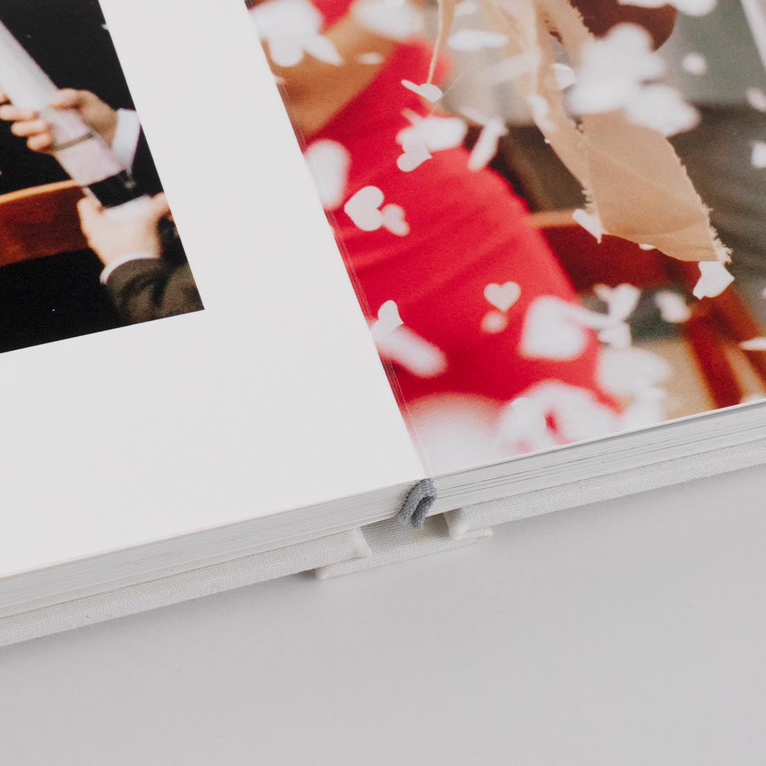 Ywlake Album Photo 1000 Pochettes 10x15cm Photos Grand Format Famille Mariage Classique Couverture en Cuir 100 Feuilles, 200 Pages, Blanc 