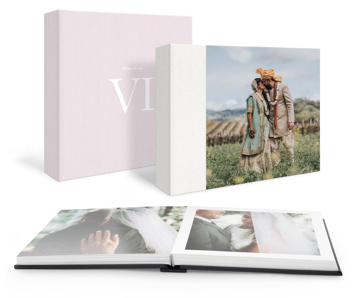 Due album fotografici premium in piedi; solo testo su una copertina e una coppia al matrimonio sull'altra.