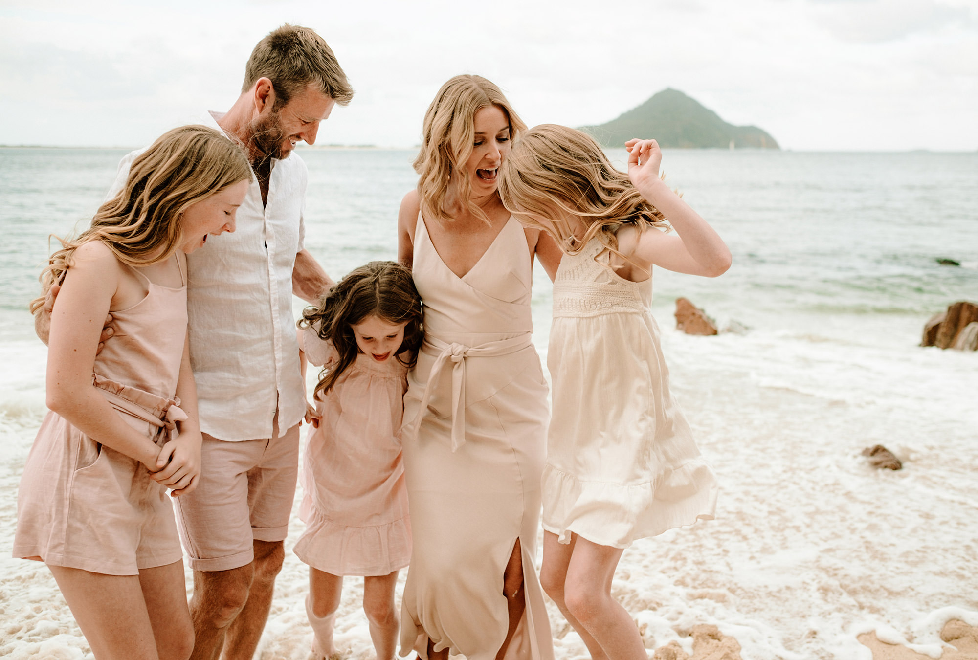 /media/17854/how-to-organize-a-family-photo-book-main.jpg