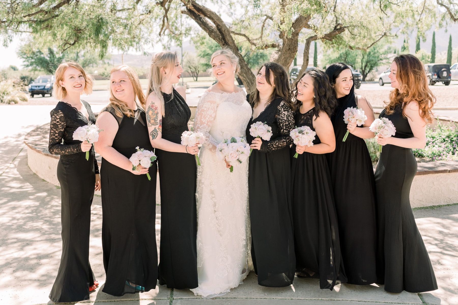 Bride posing with her bridal party